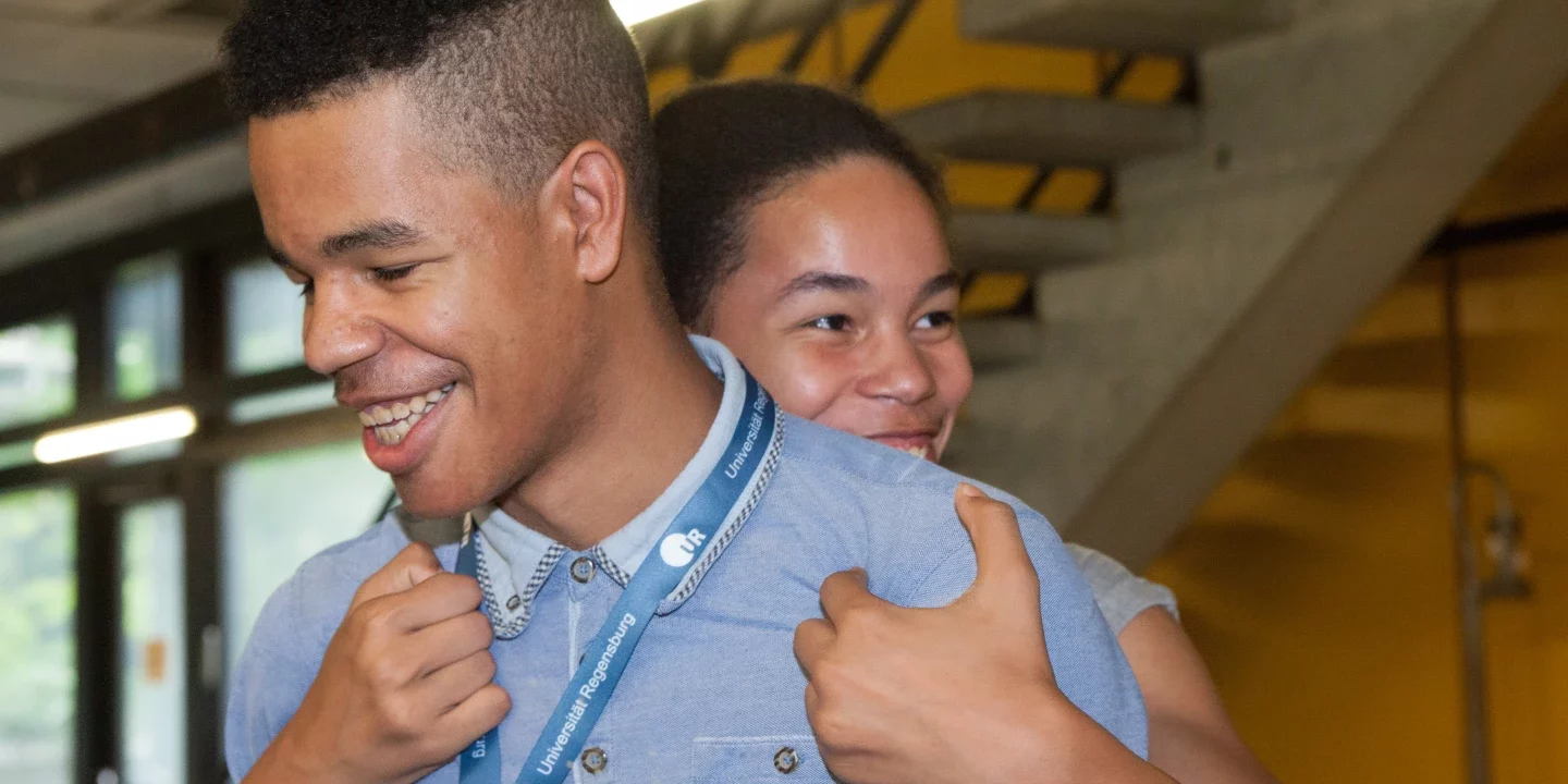 25a3638040b274d5f73eab14b6bc19c2